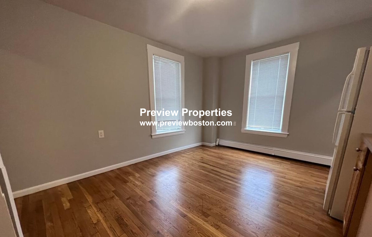 11 Snow St, Brighton