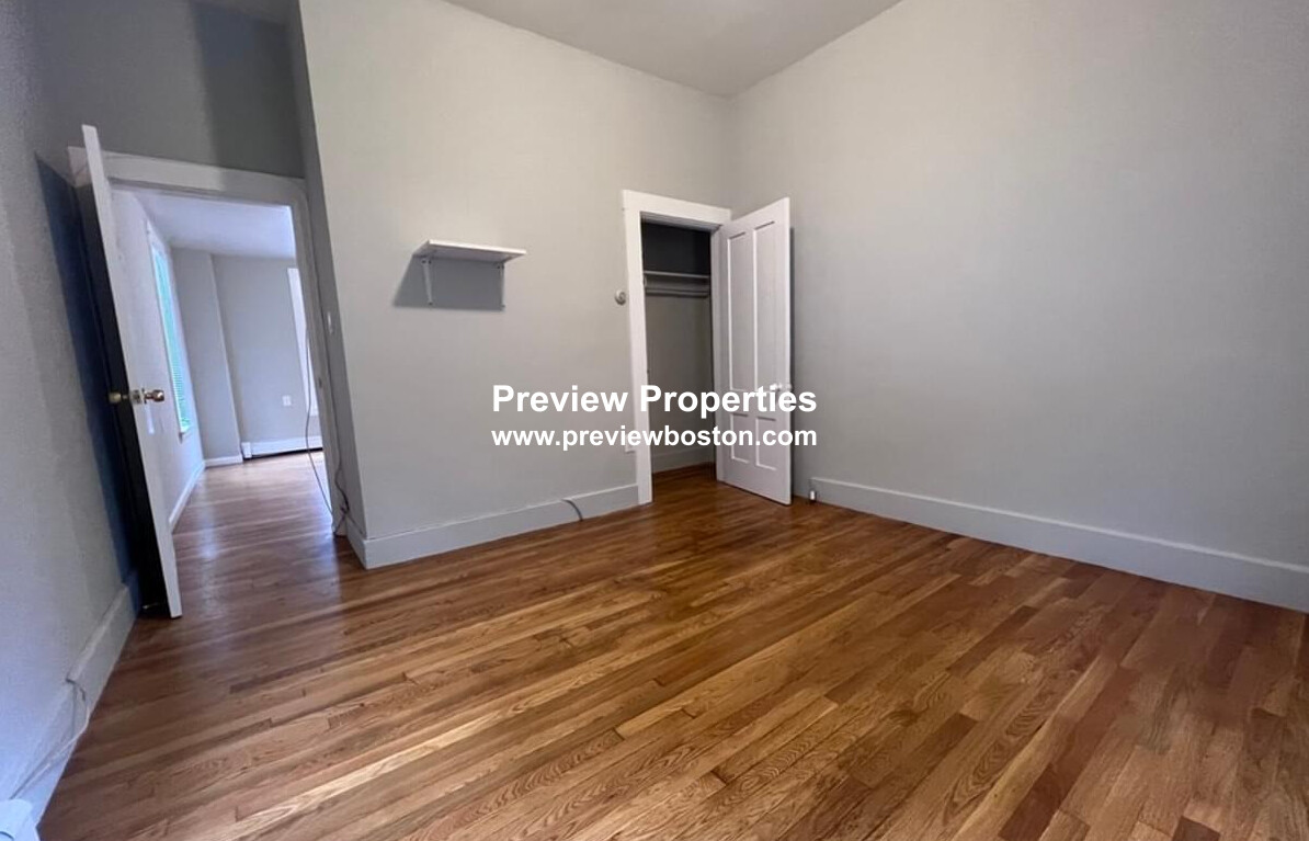 11 Snow St, Brighton