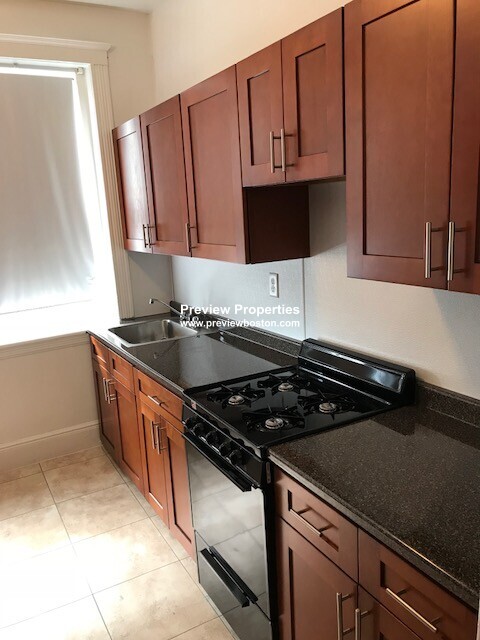 1810 Commonwealth Ave, Brighton