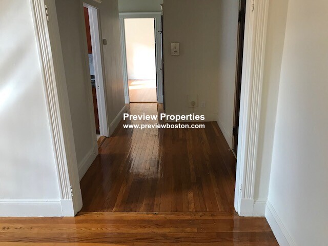 1810 Commonwealth Ave, Brighton