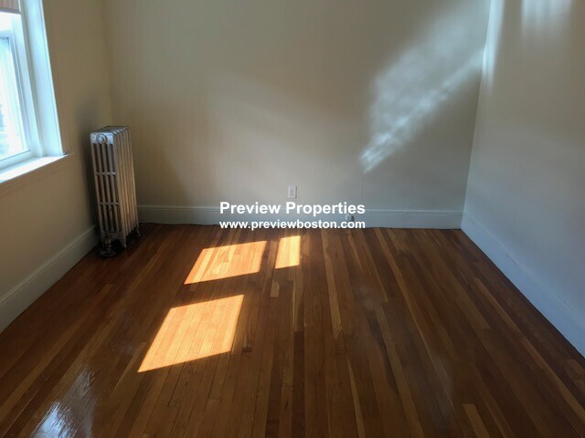 1810 Commonwealth Ave, Brighton