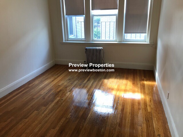 1810 Commonwealth Ave, Brighton