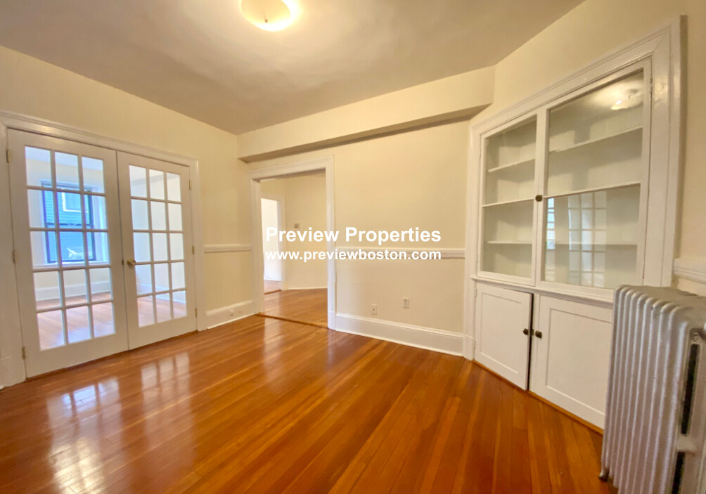 885 Massachusetts Ave, Mid Cambridge