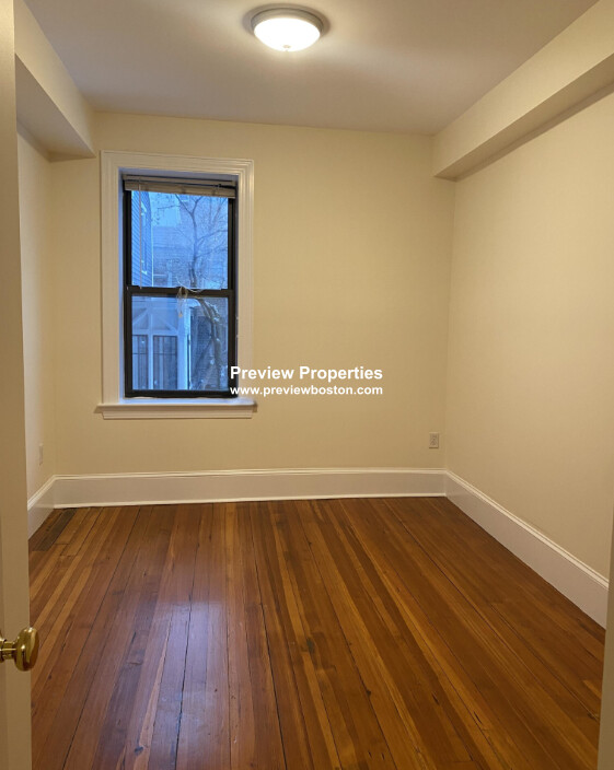 885 Massachusetts Ave, Mid Cambridge