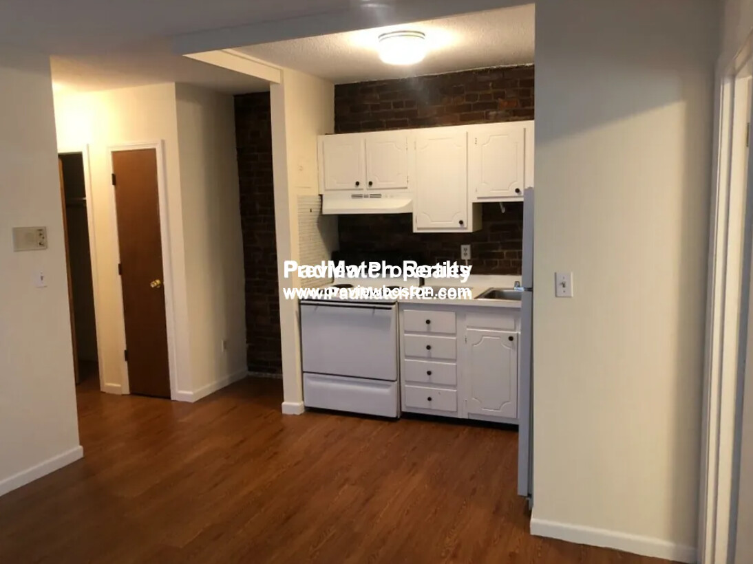 78 South Huntington Ave, Mission Hill