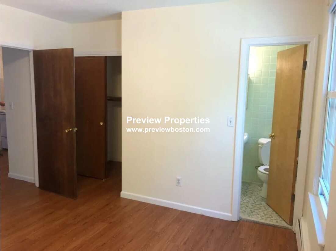 78 South Huntington Ave, Mission Hill