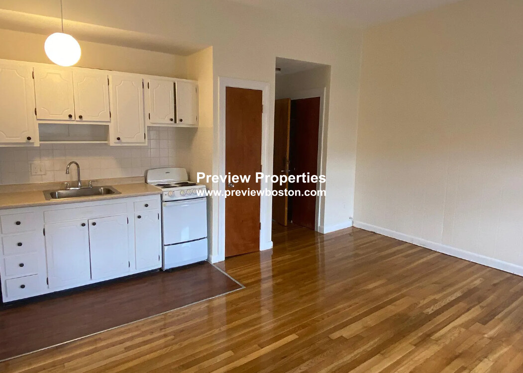 164 North Beacon St, Brighton