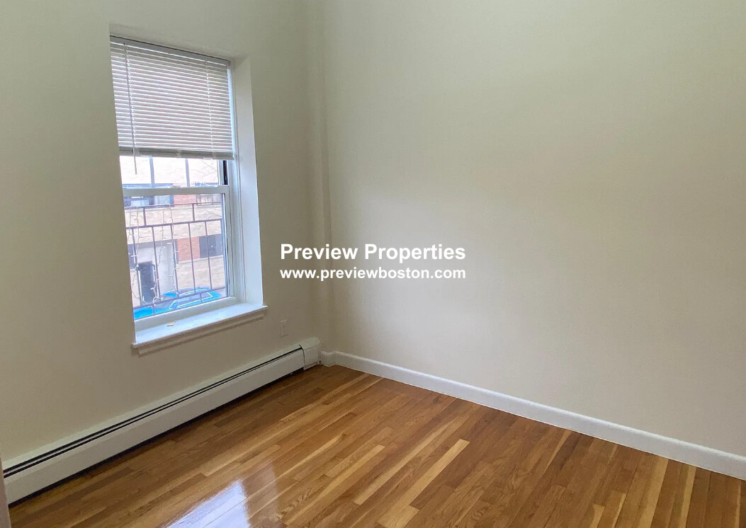 164 North Beacon St, Brighton