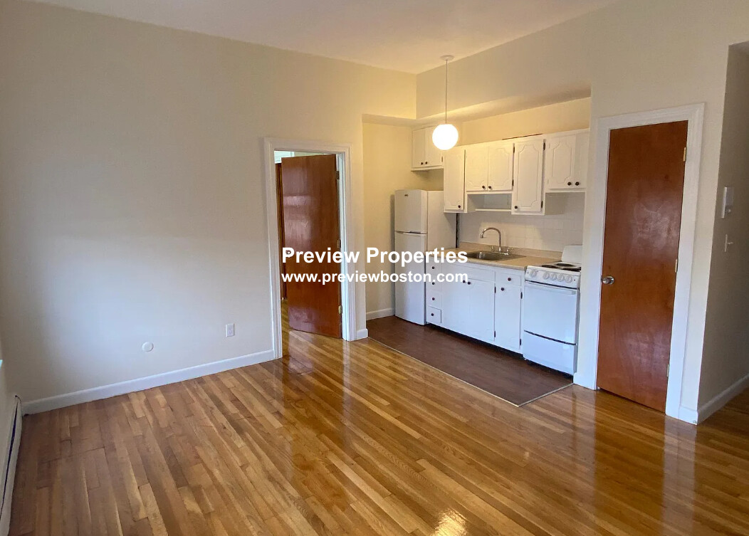 164 North Beacon St, Brighton