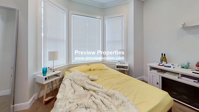 134 Chelsea St, East Boston