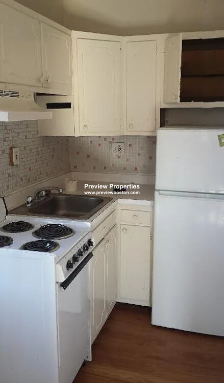 46 South Huntington Ave, Jamaica Plain