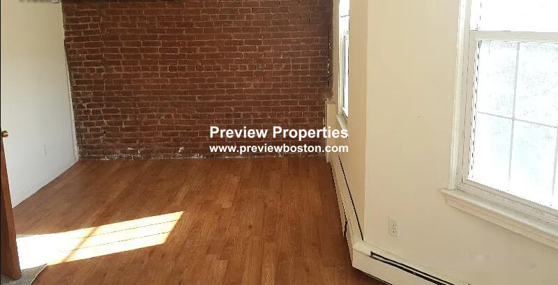 46 South Huntington Ave, Jamaica Plain