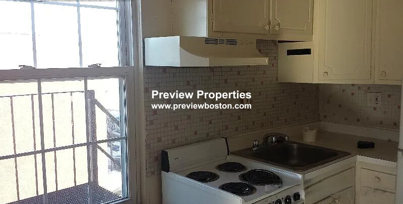 46 South Huntington Ave, Jamaica Plain