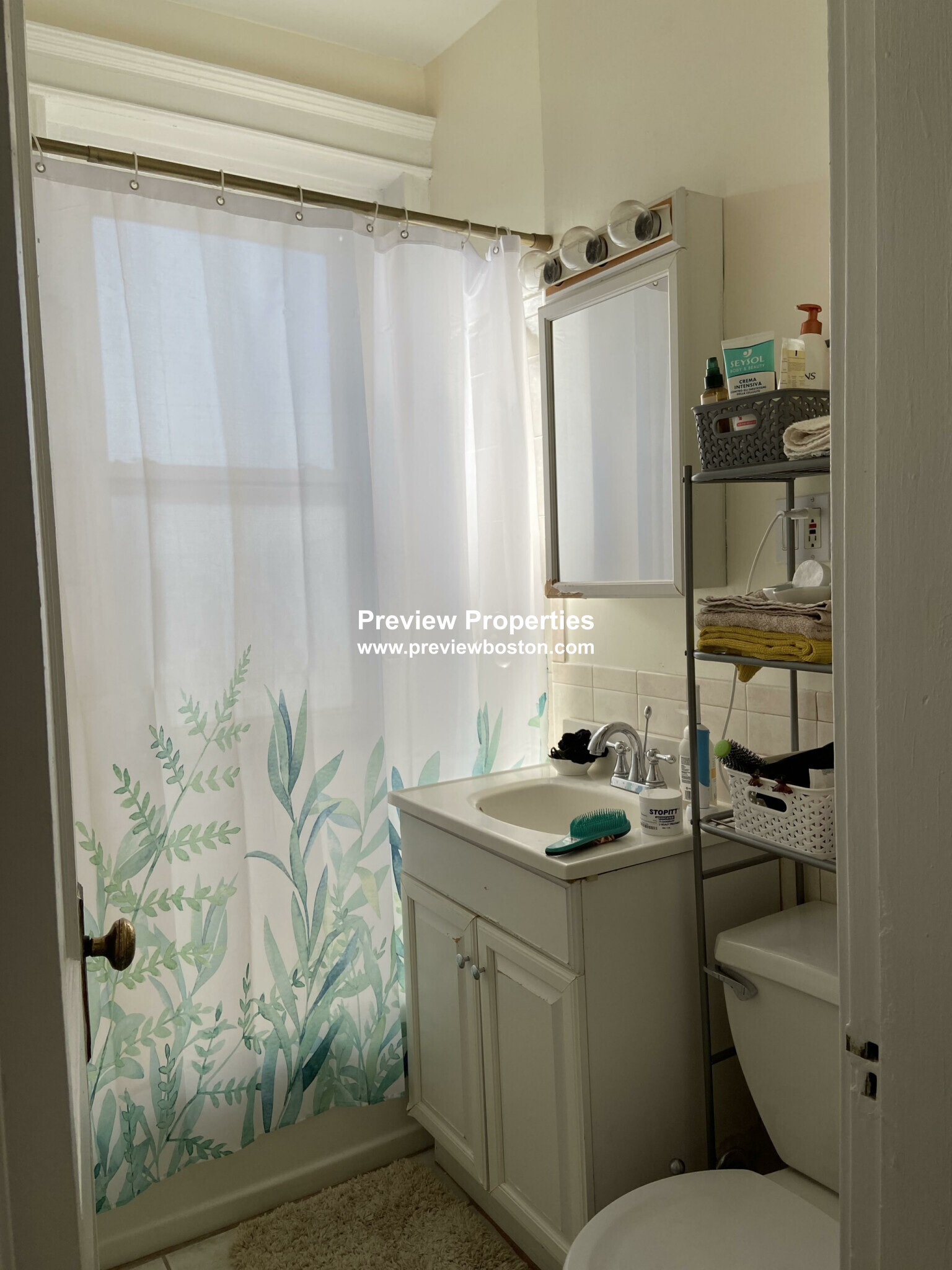 1637 Commonwealth Ave, Brighton