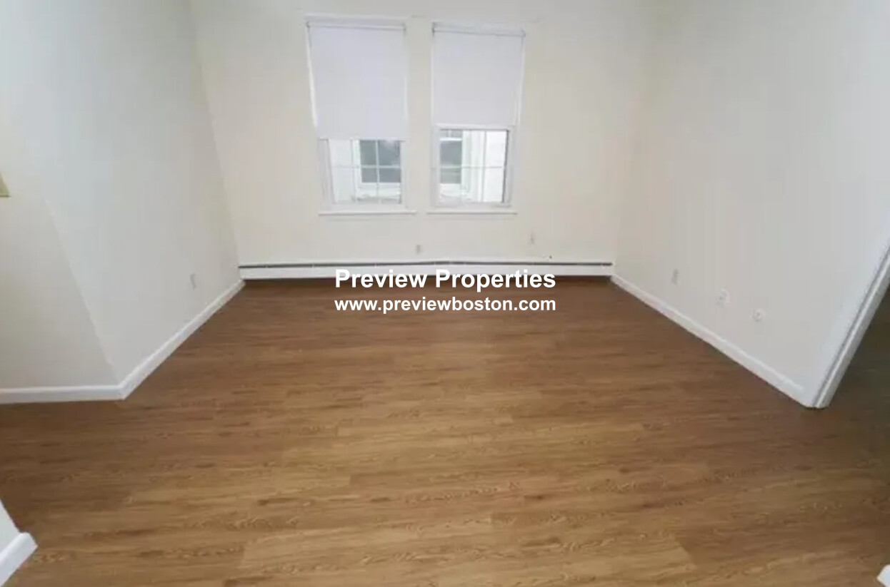 46 South Huntington Ave, Jamaica Plain