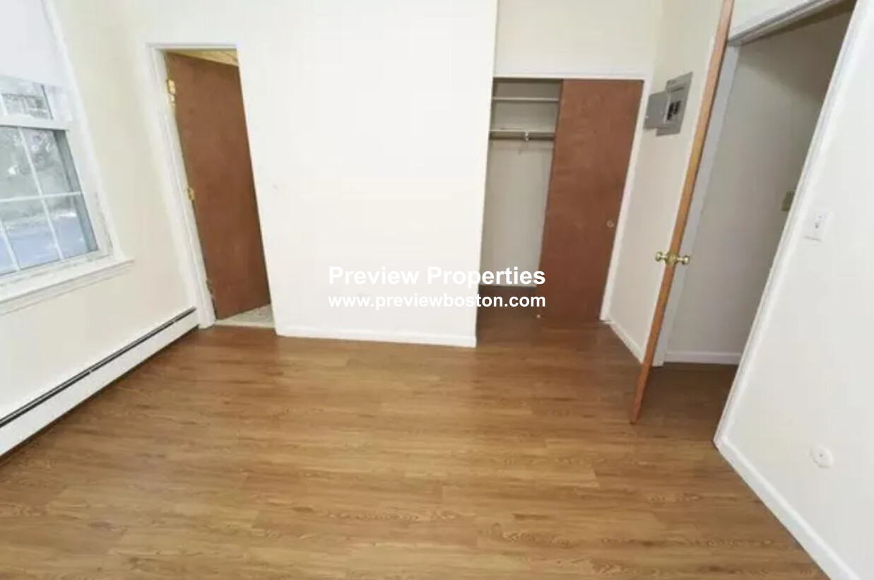 46 South Huntington Ave, Jamaica Plain