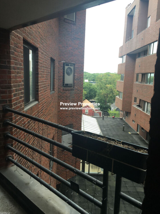 147 Kelton St, Allston