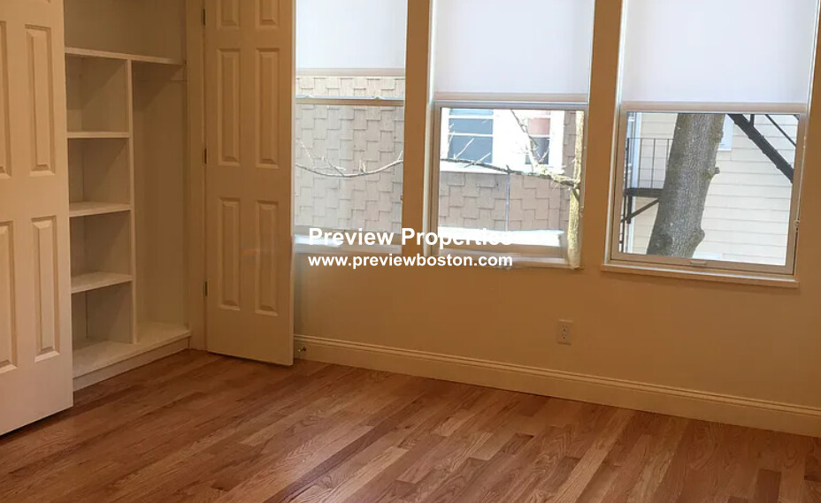 381 Harvard St, Mid-Cambridge