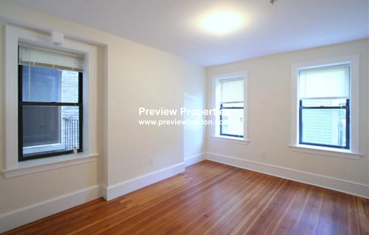 881 Massachusetts Ave, Central Square