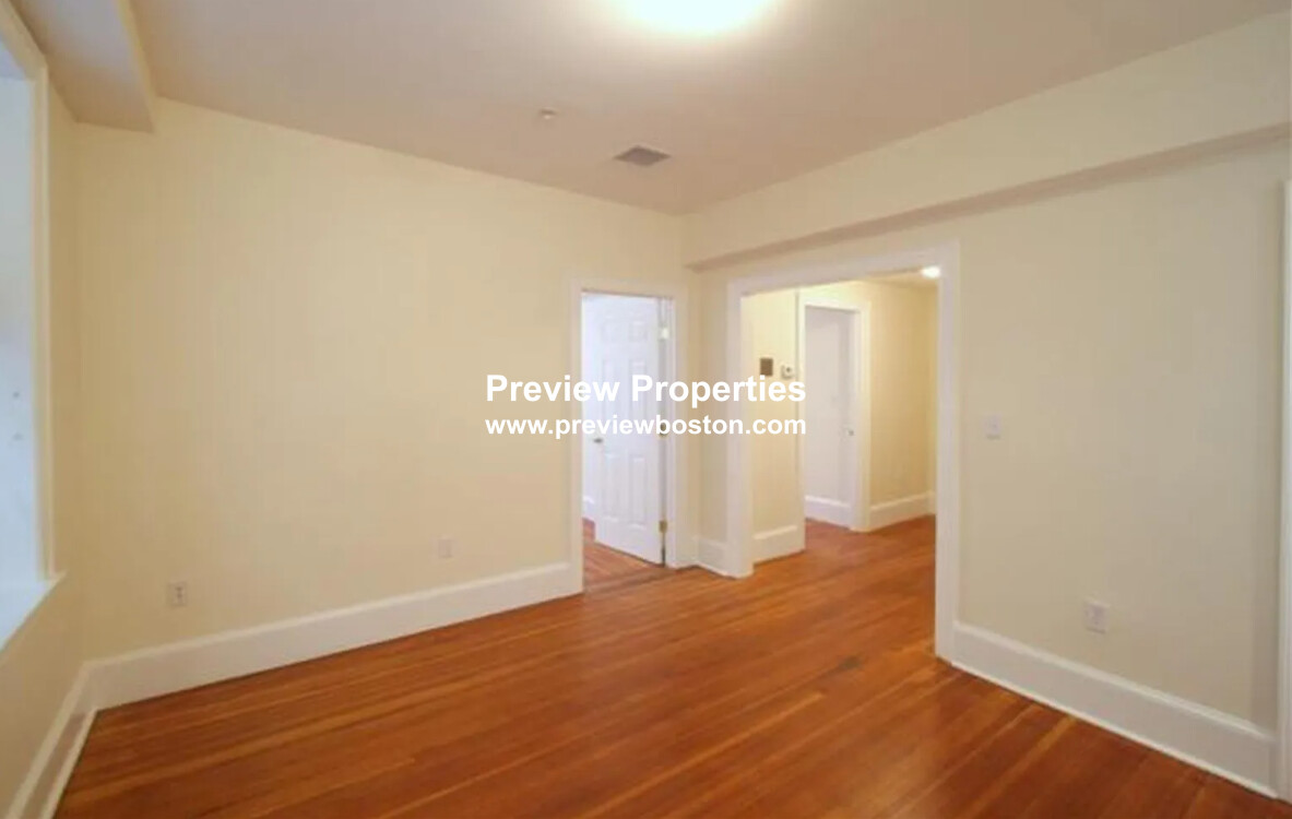 881 Massachusetts Ave, Central Square