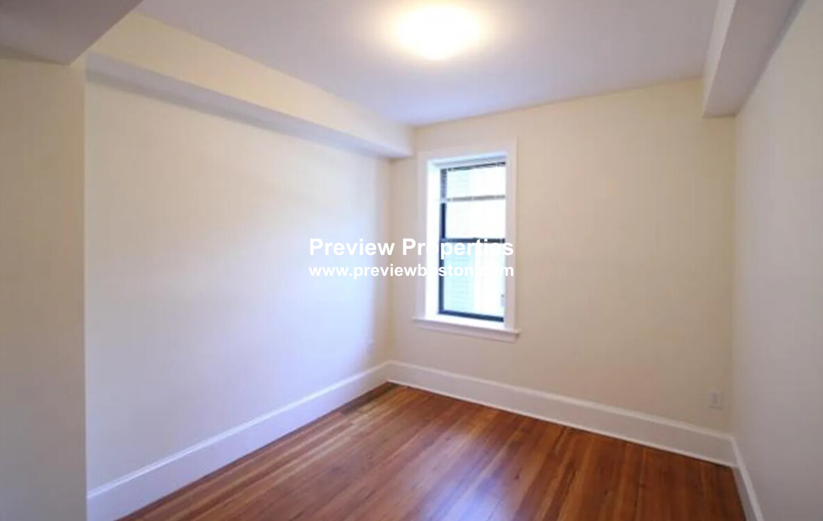 881 Massachusetts Ave, Central Square