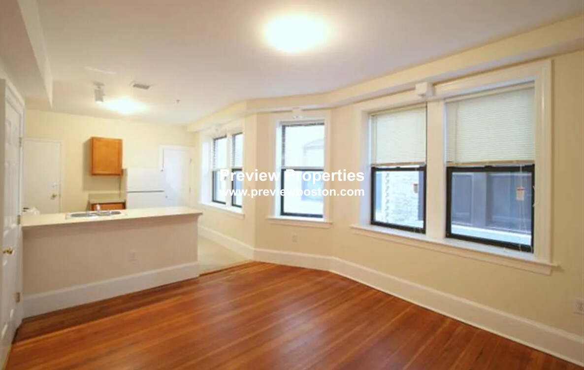 881 Massachusetts Ave, Central Square