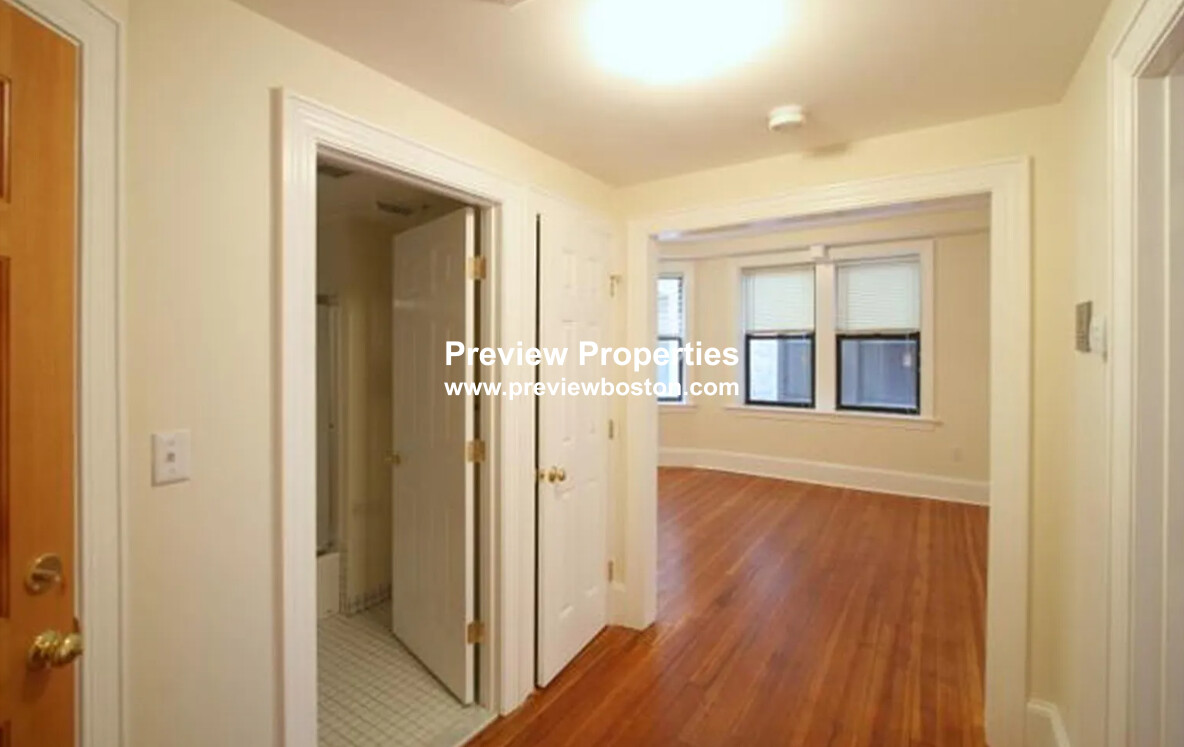 881 Massachusetts Ave, Central Square