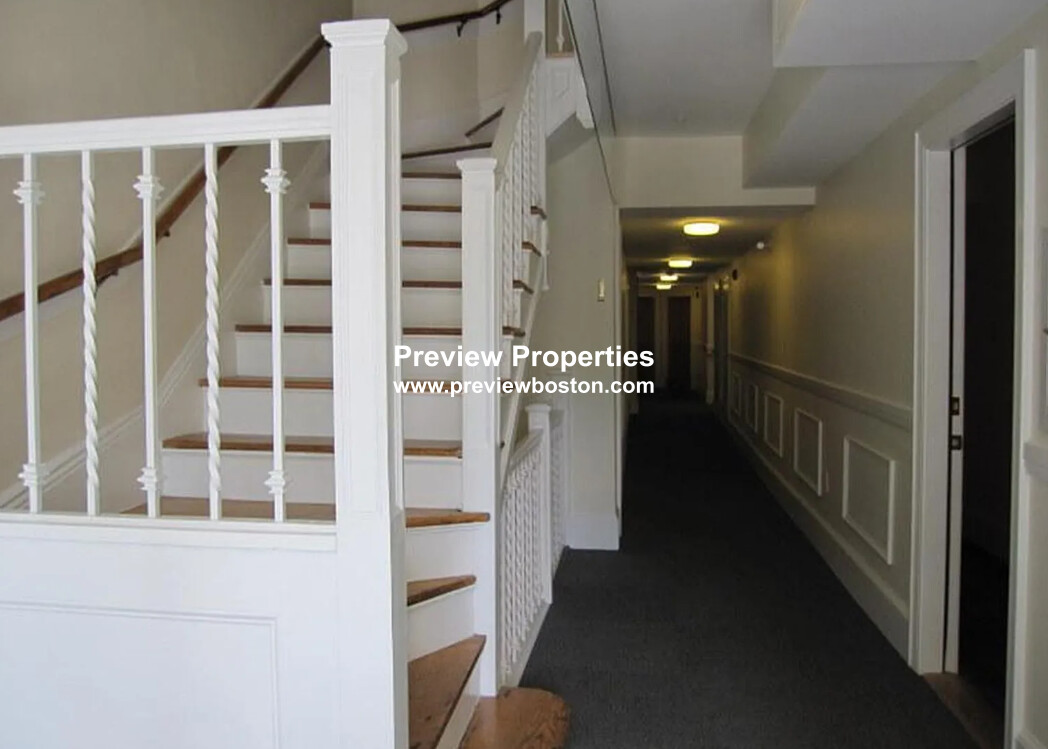 881 Massachusetts Ave, Central Square