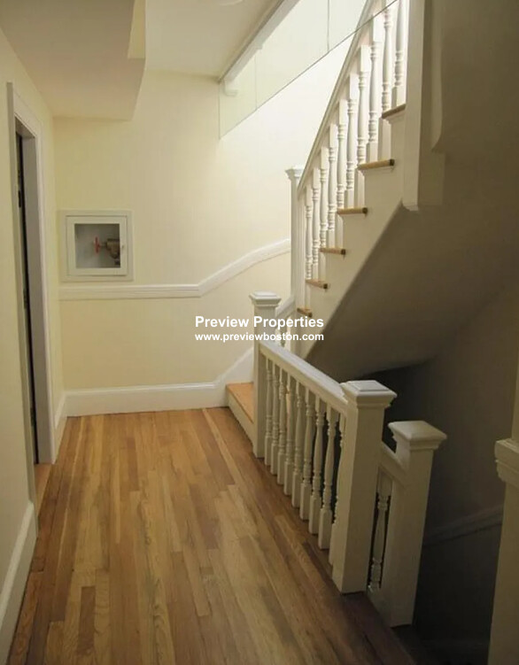 881 Massachusetts Ave, Central Square