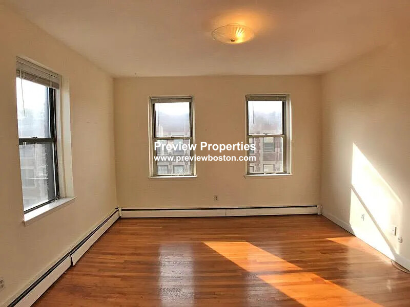 64 Brighton Ave, Allston