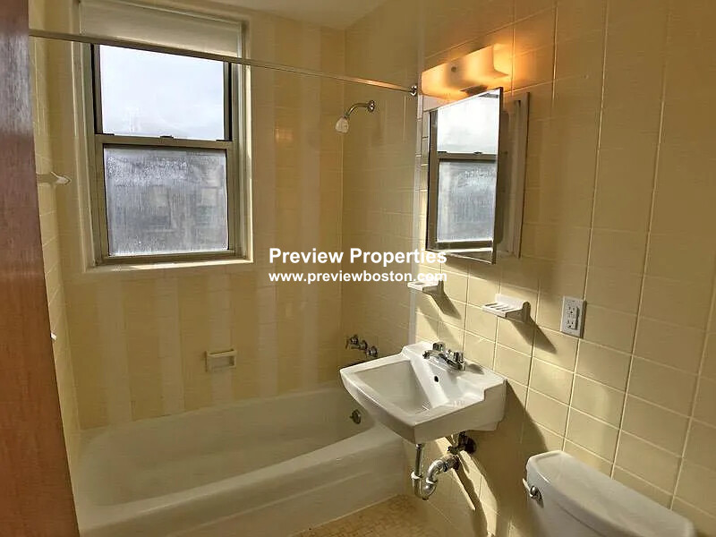 64 Brighton Ave, Allston