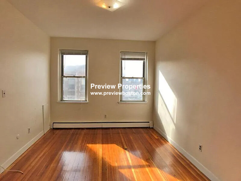 64 Brighton Ave, Allston