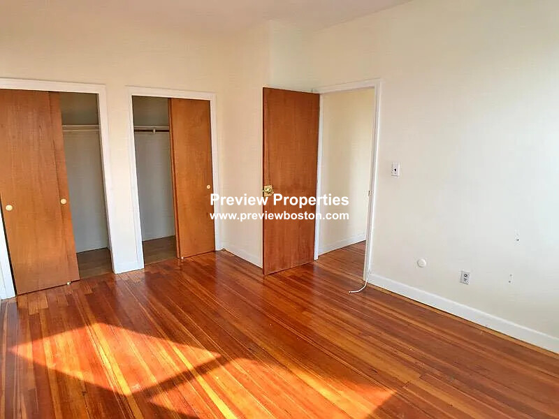 64 Brighton Ave, Allston