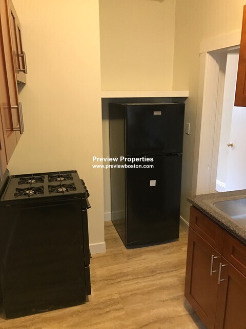 116 Washington St, Brighton