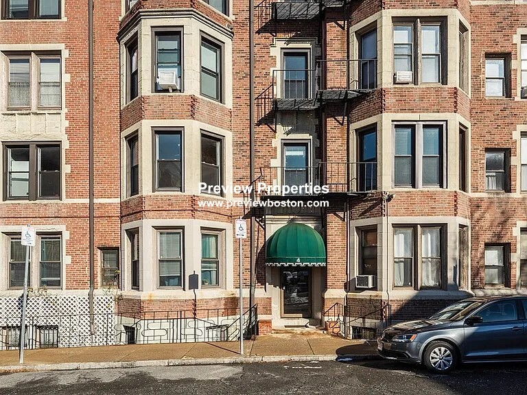 4 Commonwealth Ct, Brighton