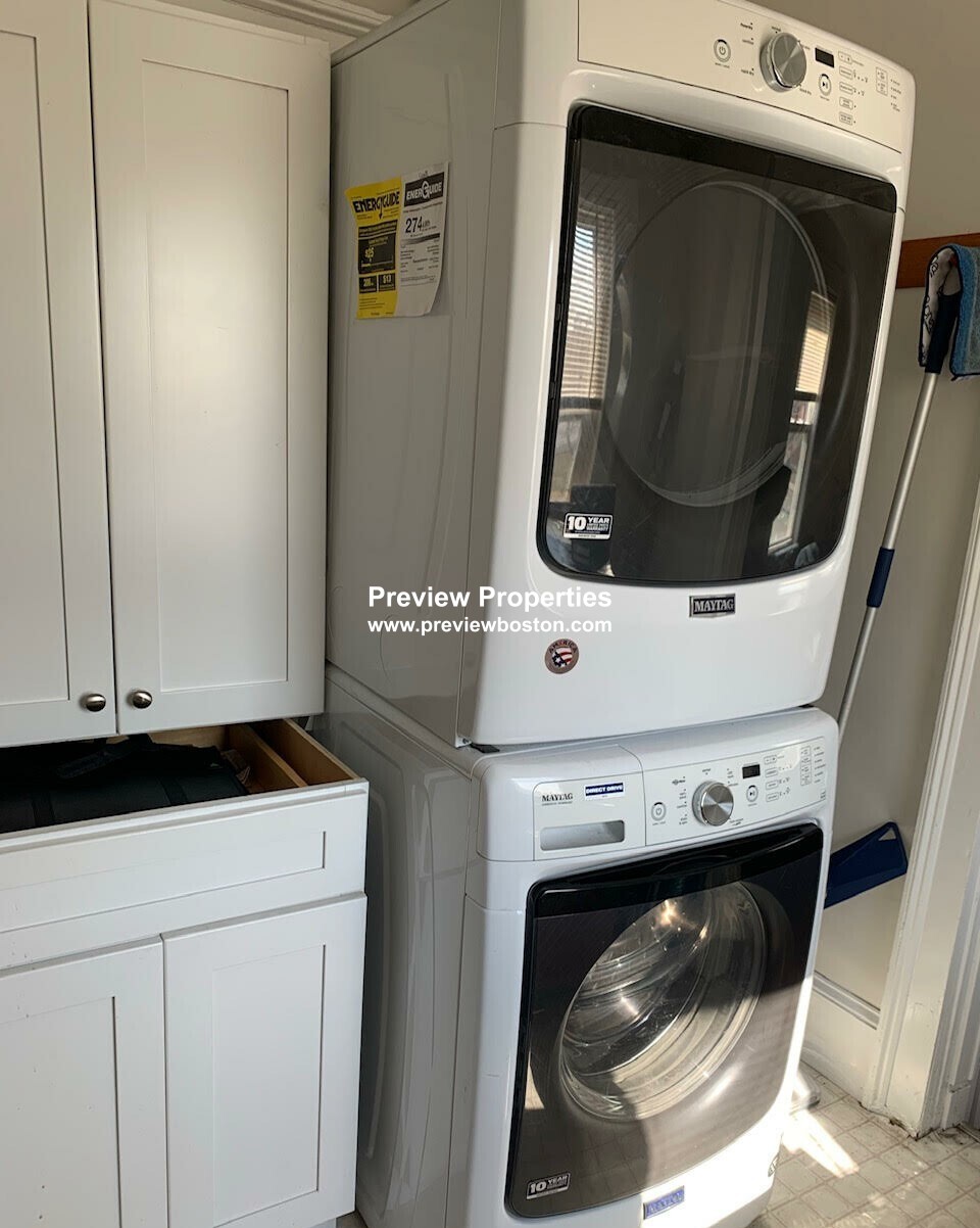 544 Trapelo Rd, Belmont