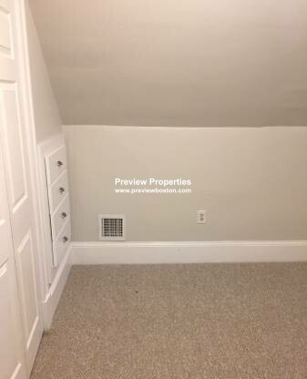 544 Trapelo Rd, Belmont