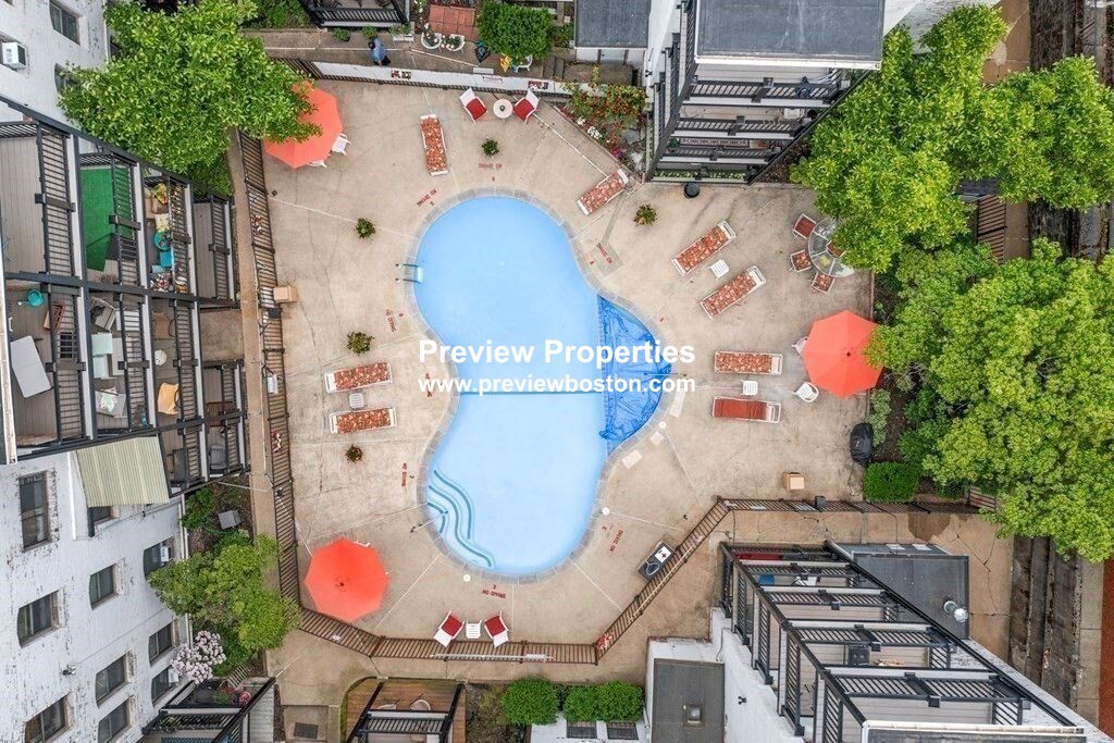 4 Commonwealth Ct, Brighton