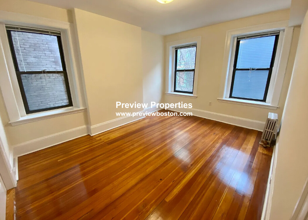 885 Massachusetts Ave, Mid Cambridge