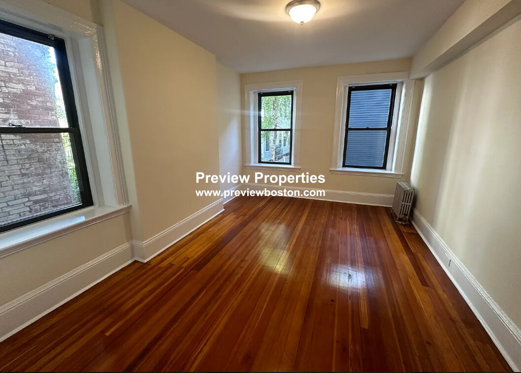 885 Massachusetts Ave, Mid Cambridge