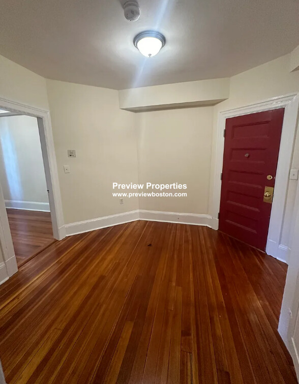 885 Massachusetts Ave, Mid Cambridge