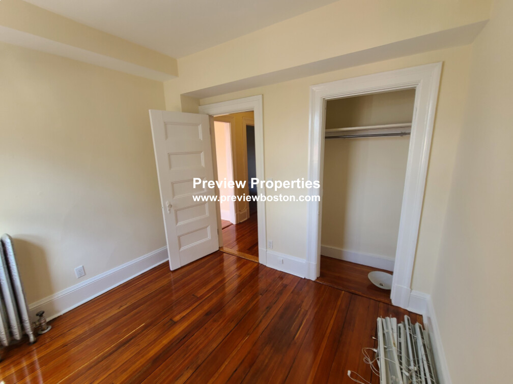 885 Massachusetts Ave, Mid Cambridge