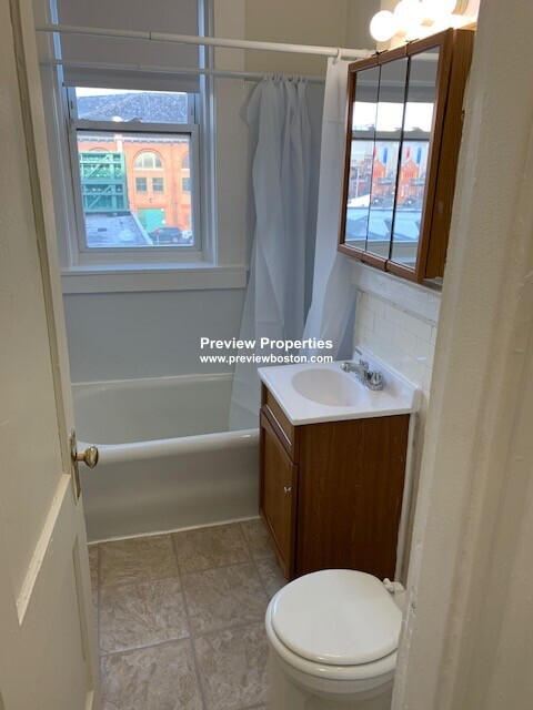 1171 Boylston St, Fenway