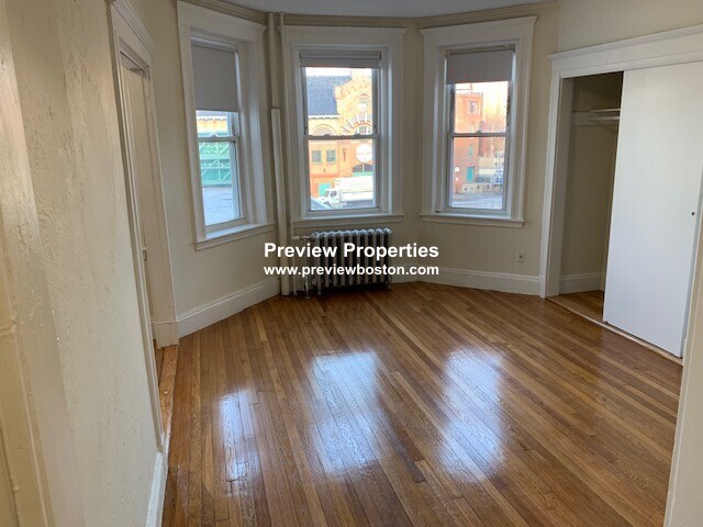 1171 Boylston St, Fenway