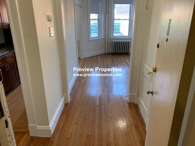 1171 Boylston St, Fenway