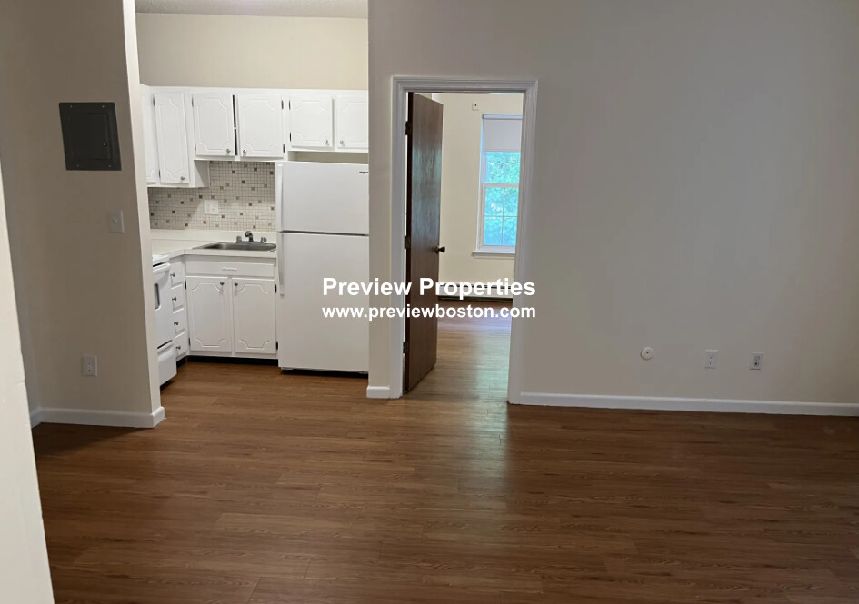 54 South Huntington Ave, Jamaica Plain