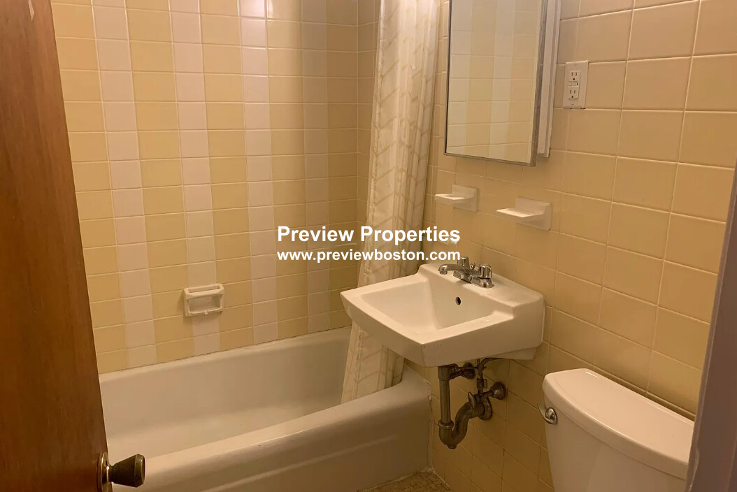 64 Brighton Ave, Allston