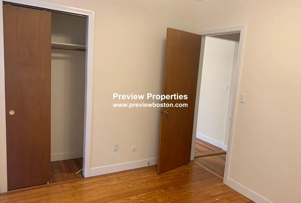 64 Brighton Ave, Allston