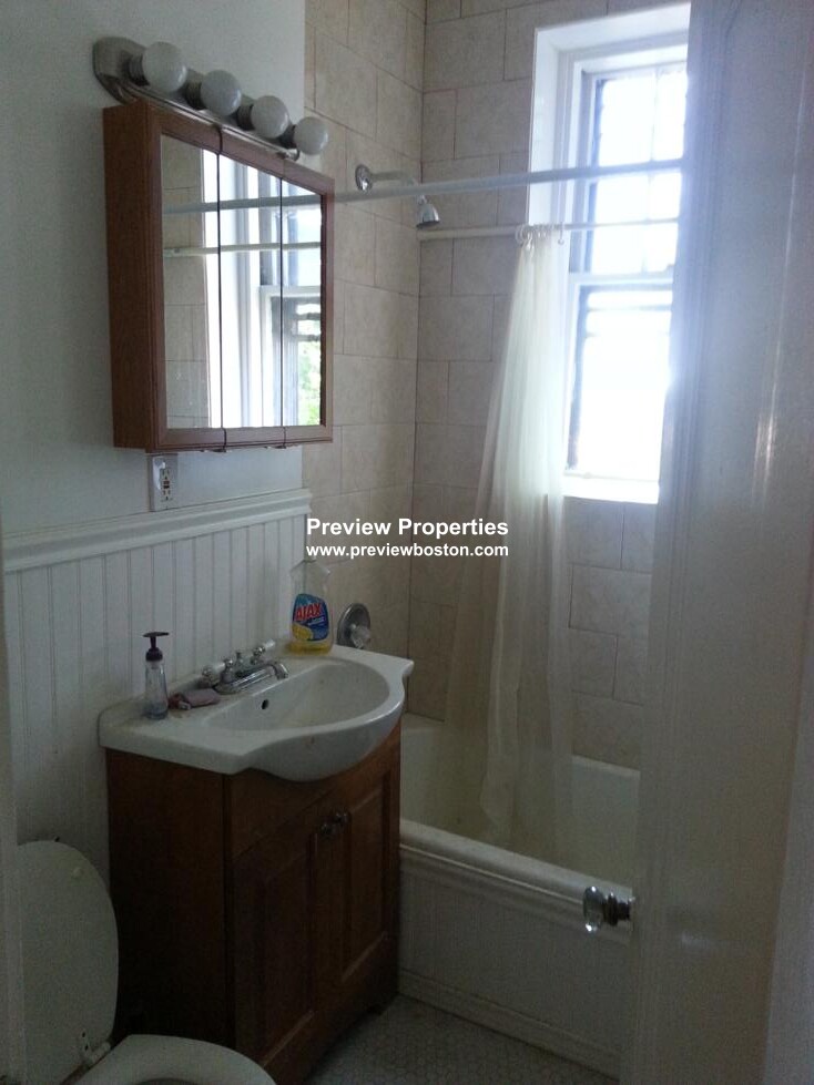 2001 Commonwealth Ave, Brighton