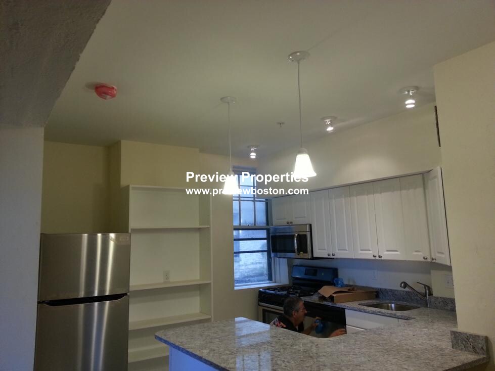 2001 Commonwealth Ave, Brighton